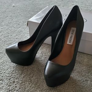 Steve Madden Dejavu platform heels